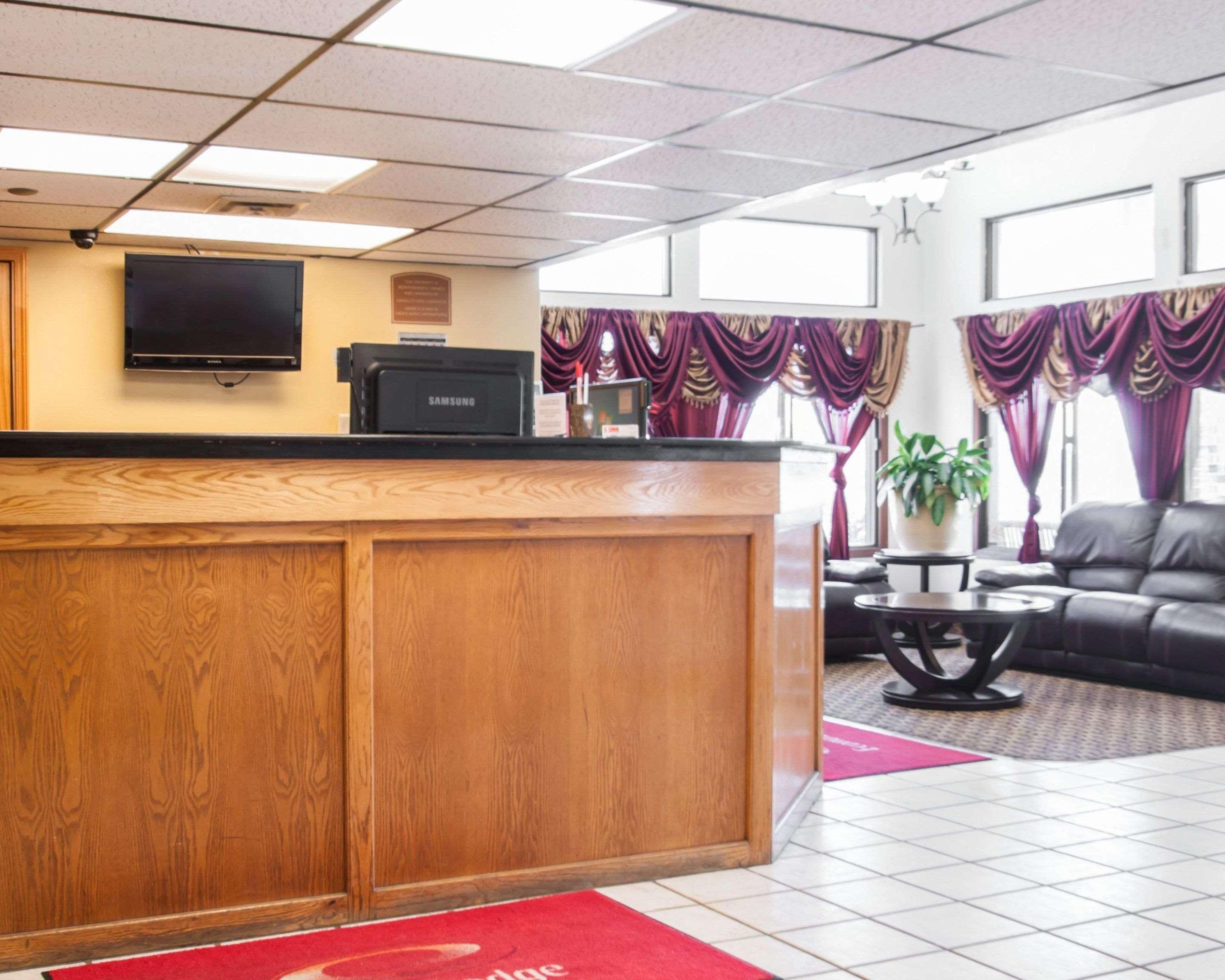Econo Lodge Kansas City Downtown North Bagian luar foto
