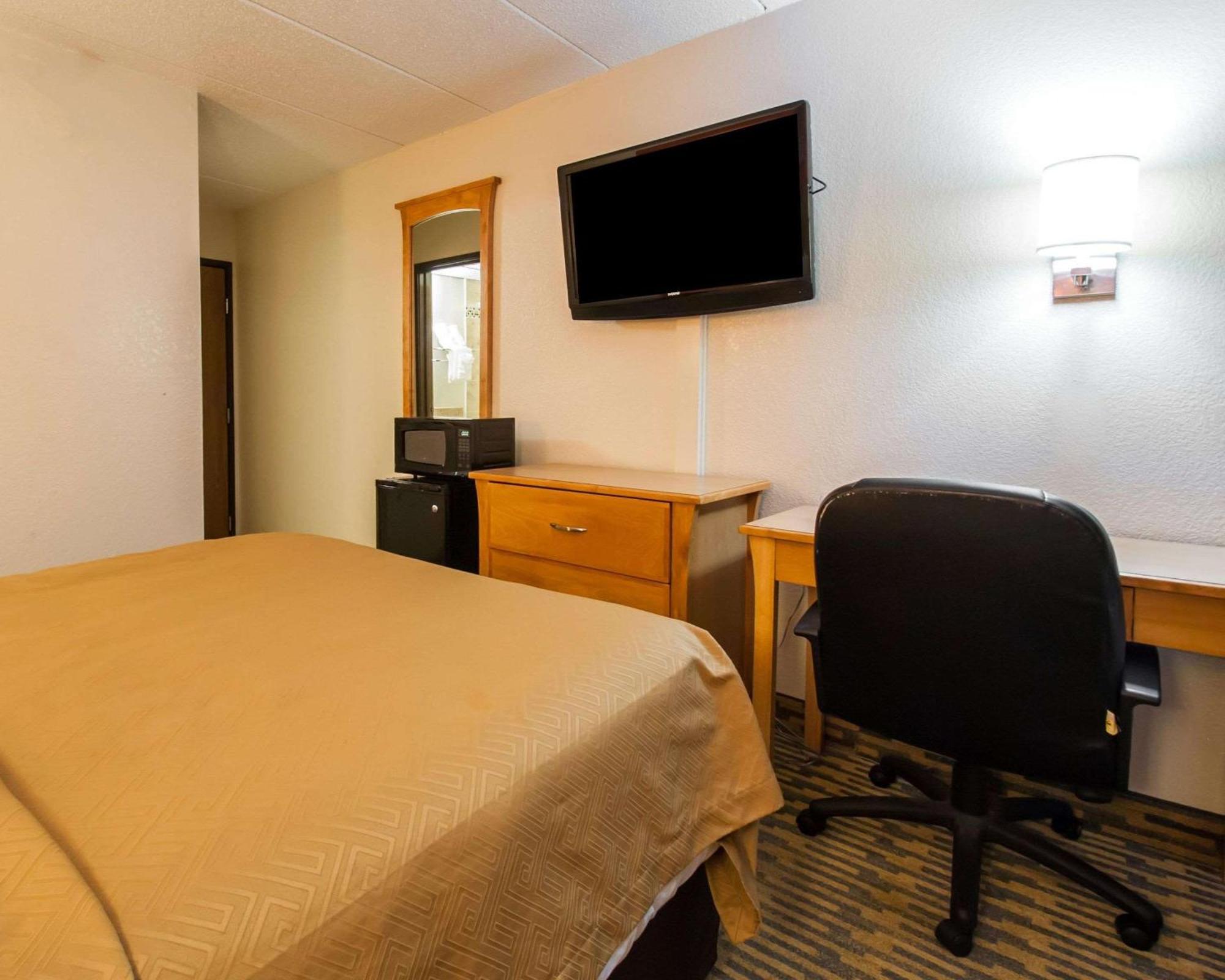 Econo Lodge Kansas City Downtown North Bagian luar foto