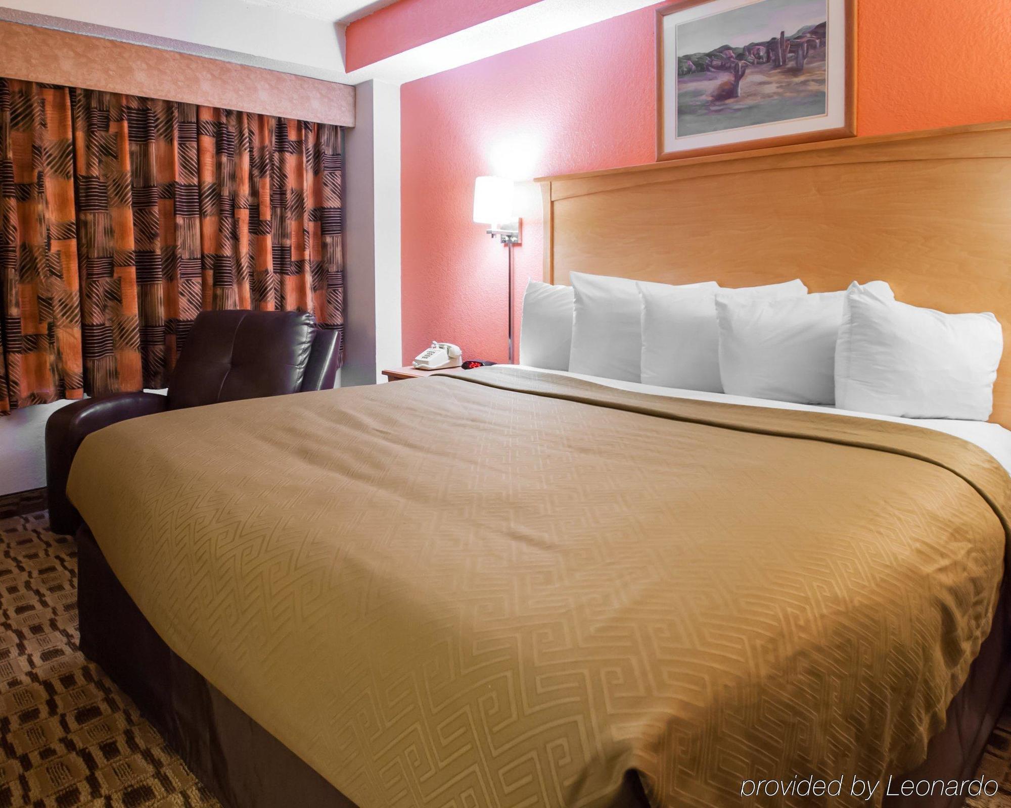 Econo Lodge Kansas City Downtown North Bagian luar foto